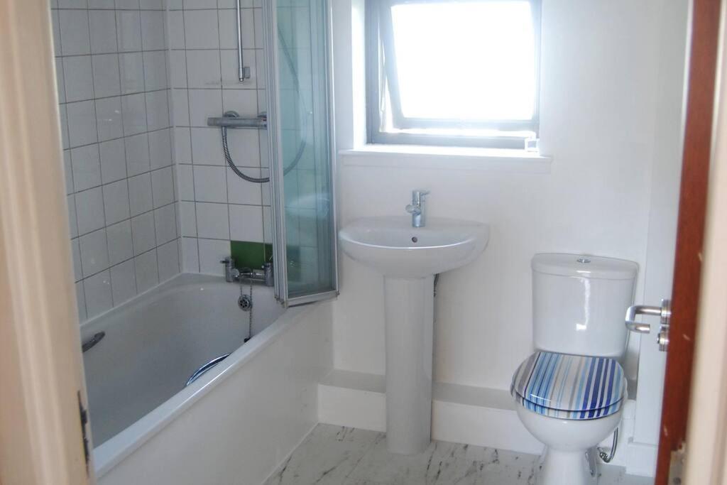 Central Two Bed Flat Close To Arthur'S Seat And University エディンバラ エクステリア 写真